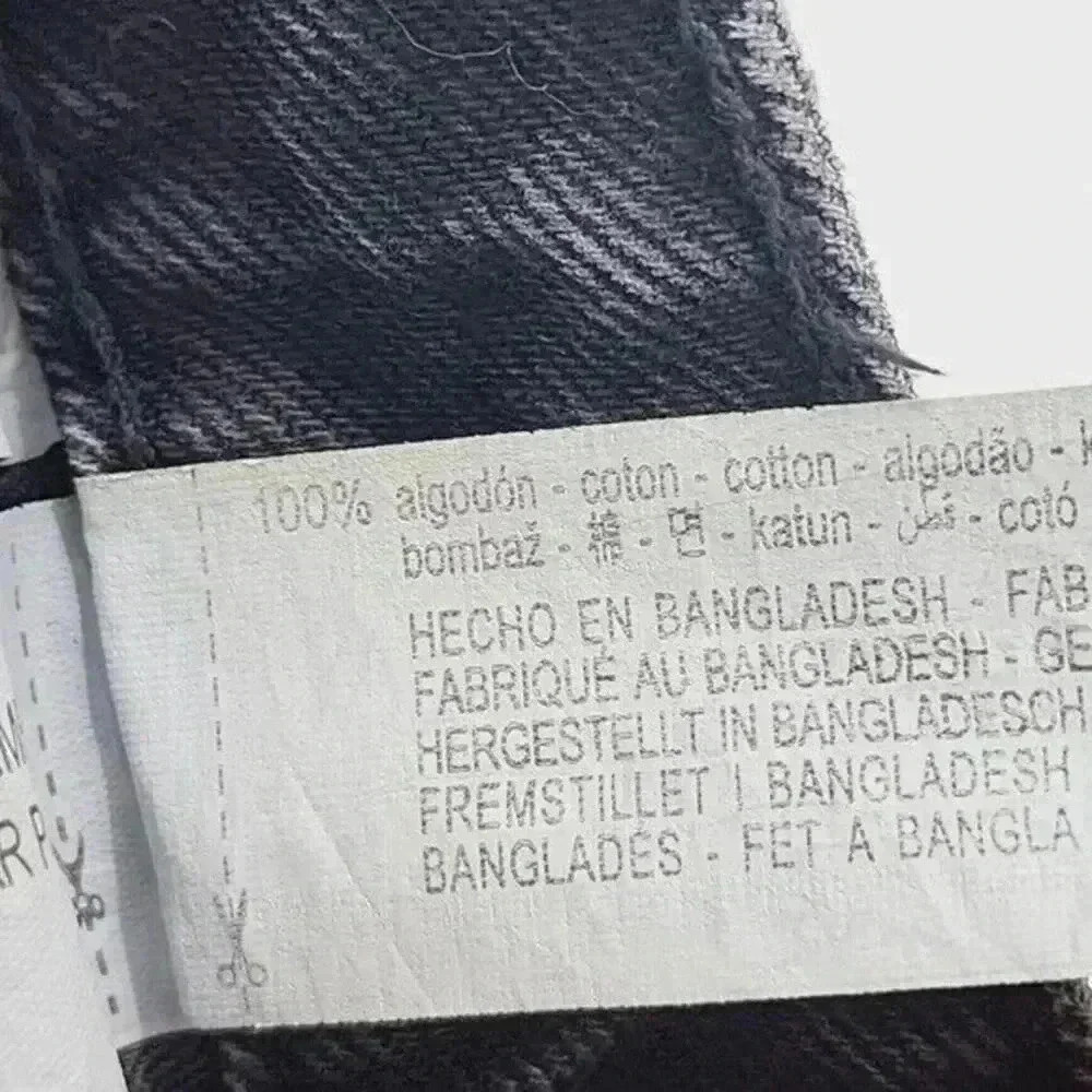 Zara Black Distressed High-Rise Mom Jeans - Picture 5 of 6